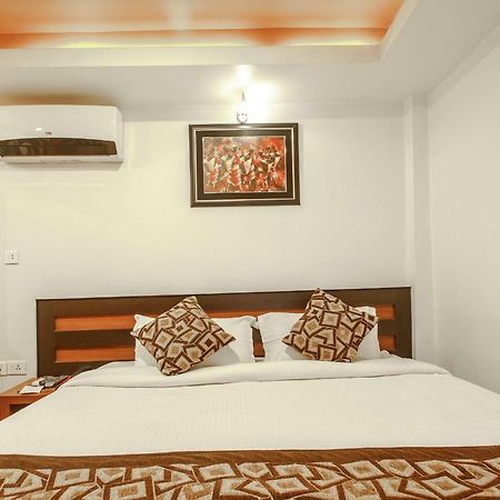 Hotel Shreesu Kathmandu Bagian luar foto