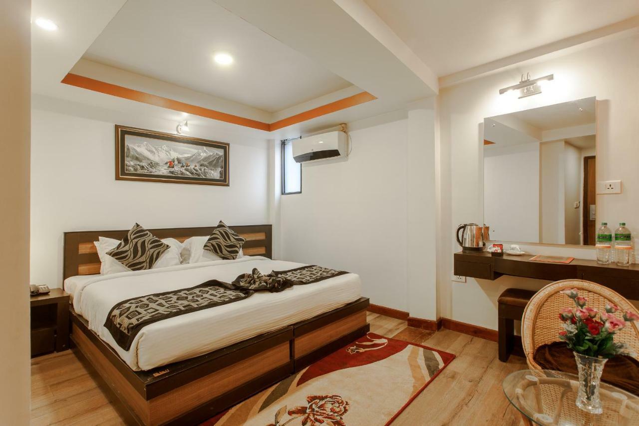 Hotel Shreesu Kathmandu Bagian luar foto