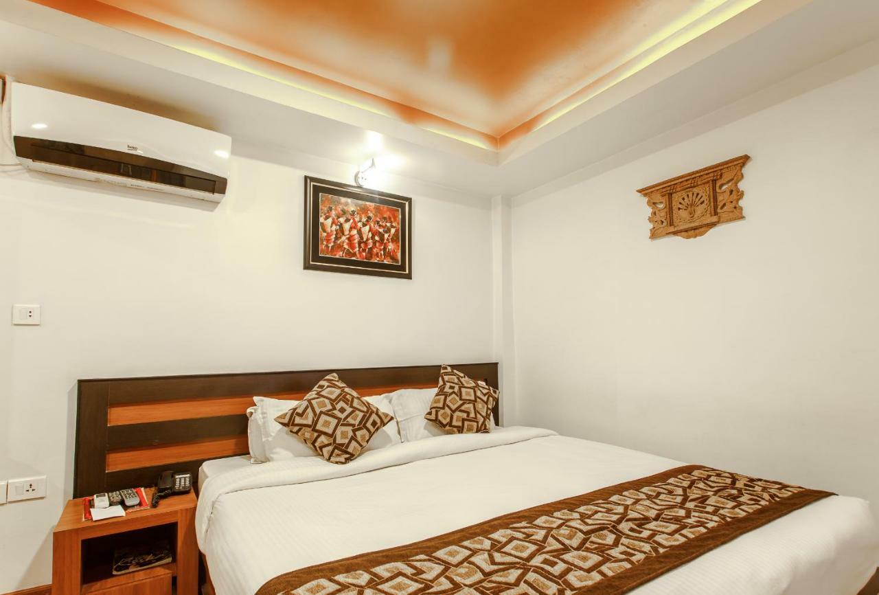 Hotel Shreesu Kathmandu Bagian luar foto